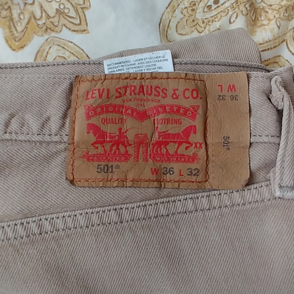 Levi's 501 jeans khaki colored 36 waist 32 length